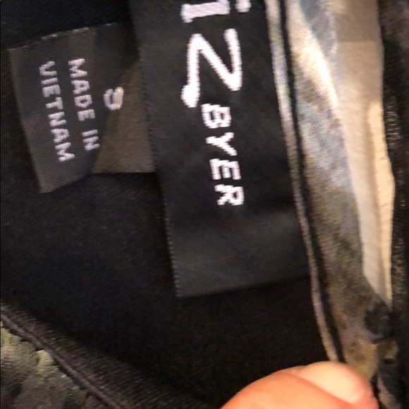 Size S halter top with gathered waist - Picture 8 of 8